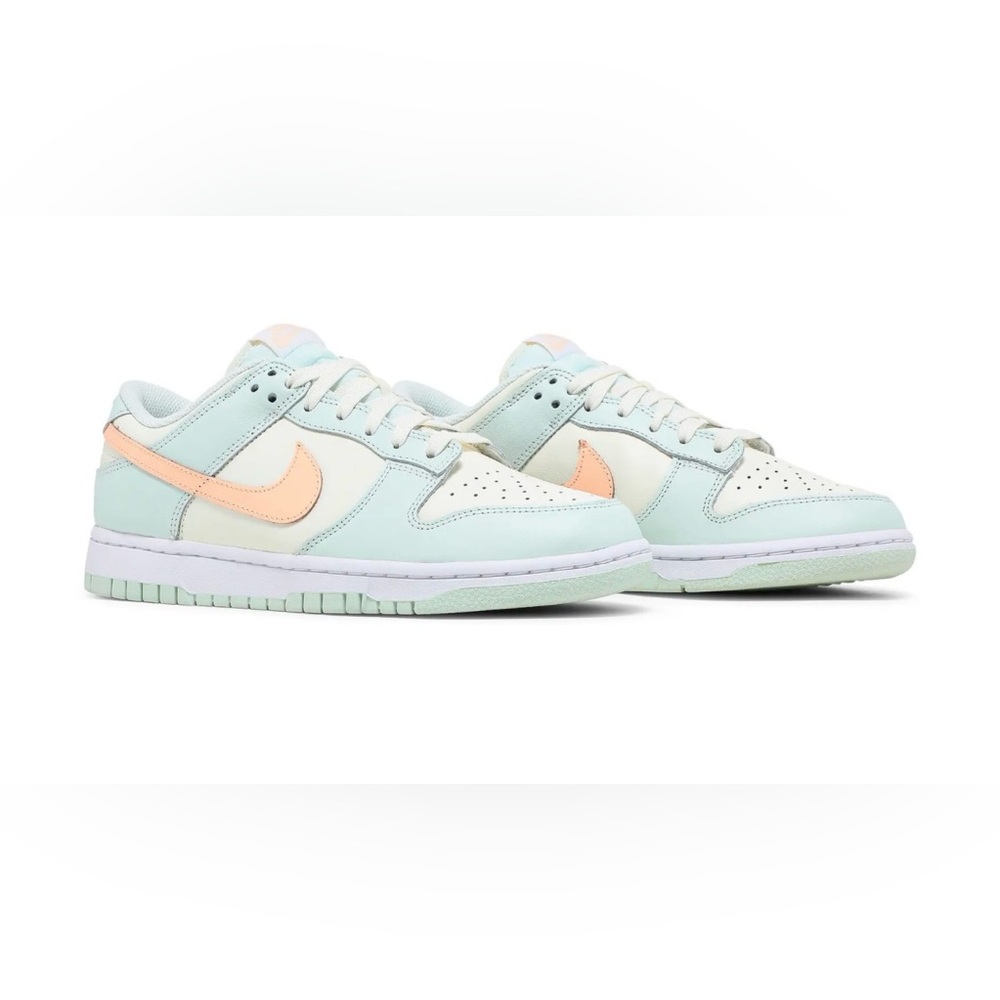Nike dunk low “barely green”